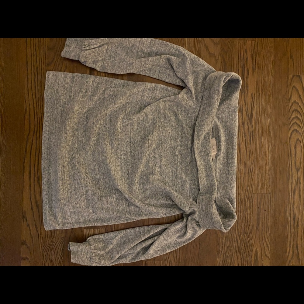 Under the shoulder sweater